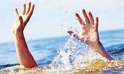 Tikamgarh: मां और बेटे की दर्दनाक मौत, गांव में फैली सनसनी Tikamgarh: मां और बेटे की दर्दनाक मौत, गांव में फैली सनसनी
