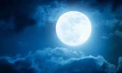 Sharad Purnima 2025 Upay: शरद पूर्णिमा की रात को चुपचाप करें ये उपाय, मिलेगी मां लक्ष्मी की कृपा Sharad Purnima 2025 Upay: शरद पूर्णिमा की रात को चुपचाप करें ये उपाय, मिलेगी मां लक्ष्मी की कृपा