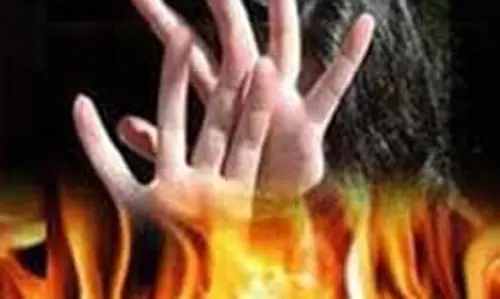 Amethi: शराब के पैसे न देने पर भाई और भाभी को किया आग के हवाले