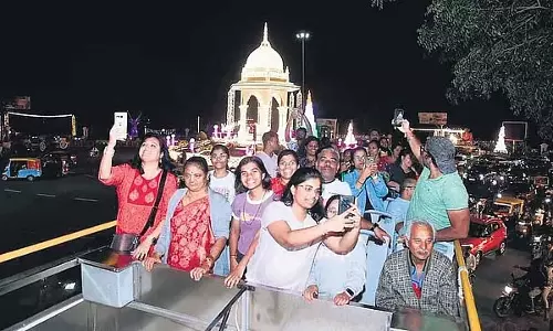 KSTDC डबल डेकर अम्बारी सेवा: बस में सीटें 10 अक्टूबर तक पूरी तरह बुक है KSTDC डबल डेकर अम्बारी सेवा: बस में सीटें 10 अक्टूबर तक पूरी तरह बुक है