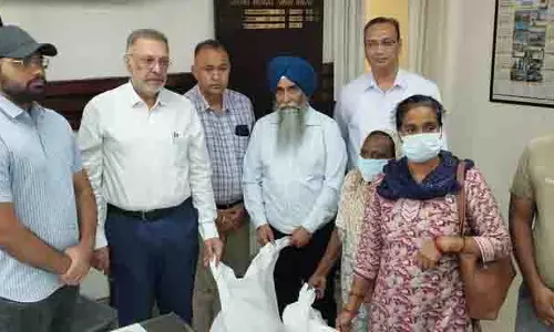 मंत्री ने नवांशहर में TB मरीजों के बीच राशन किट वितरित की मंत्री ने नवांशहर में TB मरीजों के बीच राशन किट वितरित की