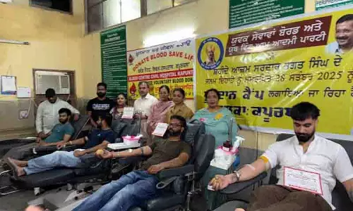 Jalandhar: शहीद भगत सिंह को श्रद्धांजलि अर्पित Jalandhar: शहीद भगत सिंह को श्रद्धांजलि अर्पित