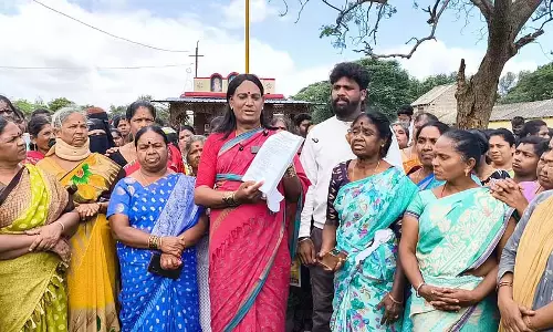 Karnataka : घर निर्माण के लिए चार एकड़ जमीन आवंटित
