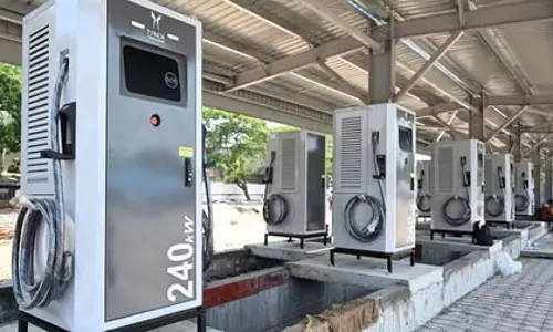 सरकार ने ईवी चार्जिंग इन्फ्रास्ट्रक्चर को बूस्ट करने के लिए बनाया 2,000 करोड़ रुपए का प्लान