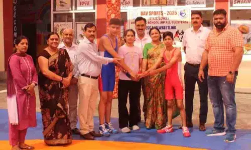 आलमपुर के DAV स्कूल में राज्य स्तरीय कुश्ती, शतरंज टूर्नामेंट का उद्घाटन