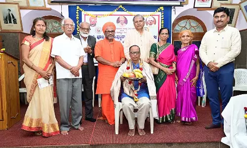 संगीत में गायकों का योगदान अतुलनीय है: Kumar Virupaksha Swamiji संगीत में गायकों का योगदान अतुलनीय है: Kumar Virupaksha Swamiji