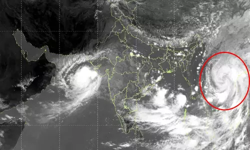 भारी बारिश या तूफान की चेतावनी भारी बारिश या तूफान की चेतावनी