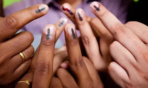 Telangana : ग्रामीण स्थानीय निकाय चुनावों के लिए पांच चरणों का कार्यक्रम घोषित किया Telangana : ग्रामीण स्थानीय निकाय चुनावों के लिए पांच चरणों का कार्यक्रम घोषित किया