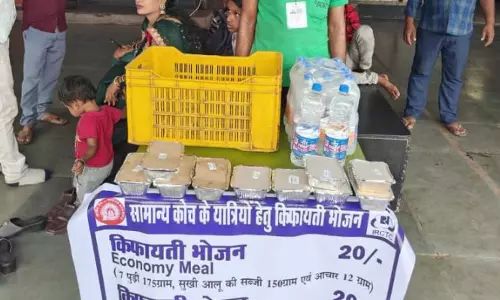 20 रुपए में सस्ते भोजन रेल यात्रियों को, त्यौहार सीजन को देखते अच्छी पहल