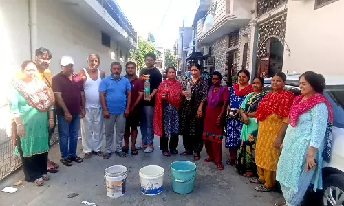 Rohtak  निवासियों को पानी की कमी का सामना करना पड़ रहा है
