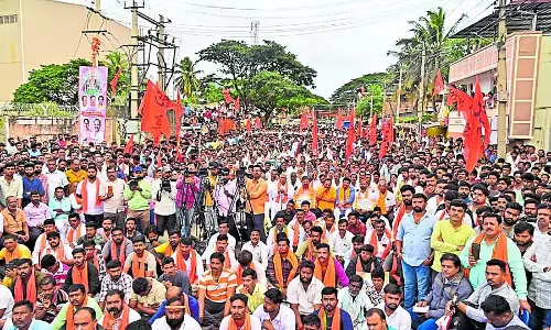 आर्थिक लेन-देन हिंदुओं द्वारा किया जाना चाहिए: व्याख्याता आदर्श गोखले आर्थिक लेन-देन हिंदुओं द्वारा किया जाना चाहिए: व्याख्याता आदर्श गोखले