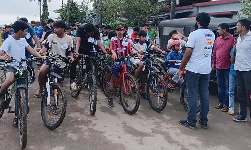 Gonikoppalu : रोमांचकारी बाइक स्टंट