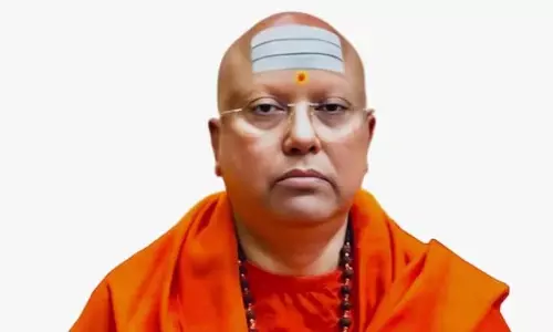 धर्मगुरु चैतन्यानंद को अपराध स्थल के पुनर्निर्माण के लिए वसंत कुंज संस्थान ले जाया गया