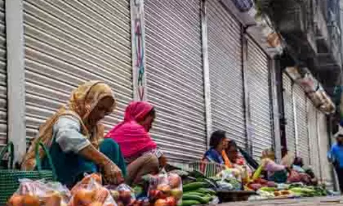 Bengal: त्योहारों से पहले खाने-पीने की चीजें महंगी, आम जनता परेशान