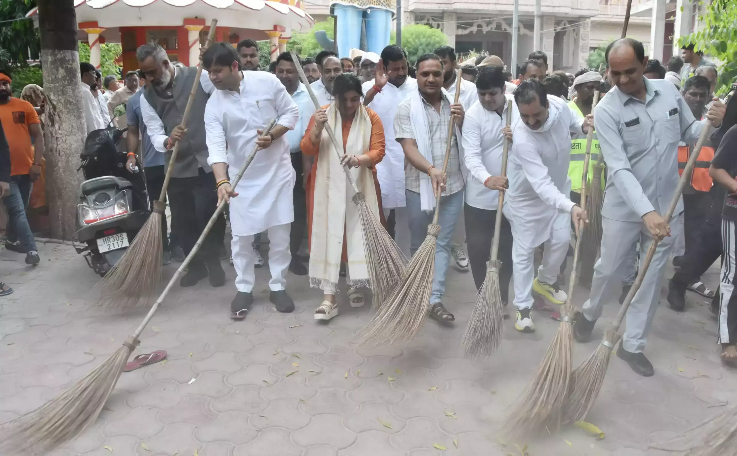 Palwal: कैप्टन मनोज कुमार ने युवाओं के लिए नशा विरोधी संदेश दिया Palwal: कैप्टन मनोज कुमार ने युवाओं के लिए नशा विरोधी संदेश दिया