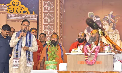 Jaipur: मुख्यमंत्री ने गौ माता के महत्व पर जोर, किया हरा चारा एवं गुड़ वितरण