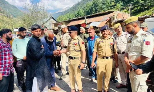 अतिरिक्त Police अधीक्षक पुंछ ने सीमावर्ती क्षेत्रों का दौरा किया, स्थिति की समीक्षा की