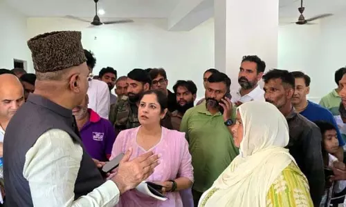 Khatana ने बाढ़ के बाद कनेक्टिविटी और राहत को लेकर उमर सरकार पर निशाना साधा