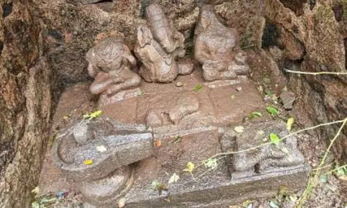 Chinchwad में मिला 250 साल पुराना रिद्धि-सिद्धि गणपति मंदिर Chinchwad में मिला 250 साल पुराना रिद्धि-सिद्धि गणपति मंदिर