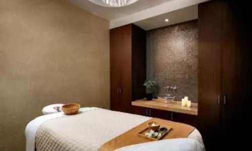 Kharadi में मसाज पार्लर की आड़ में वेश्यावृत्ति
