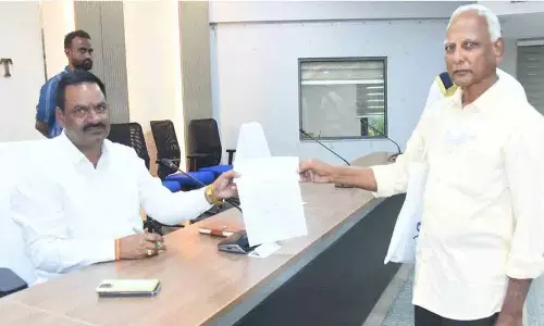 Retired सरकारी शिक्षक ने प्रधानमंत्री राहत कोष में दान दिया Retired सरकारी शिक्षक ने प्रधानमंत्री राहत कोष में दान दिया