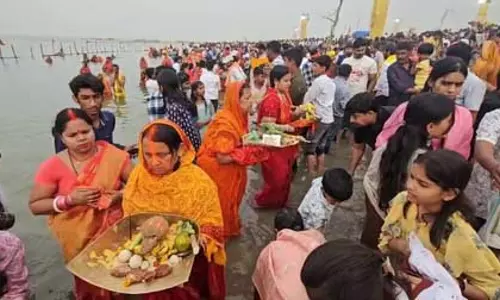 दिल्ली में यमुना के दोनों किनारों पर छठ पूजा के लिए होंगे इंतजाम, सीएम ने की तैयारियों की समीक्षा