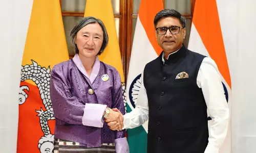 India और भूटान ने पहला सीमा पार रेलवे संपर्क स्थापित करने के लिए समझौता ज्ञापन पर किए हस्ताक्षर India और भूटान ने पहला सीमा पार रेलवे संपर्क स्थापित करने के लिए समझौता ज्ञापन पर किए हस्ताक्षर