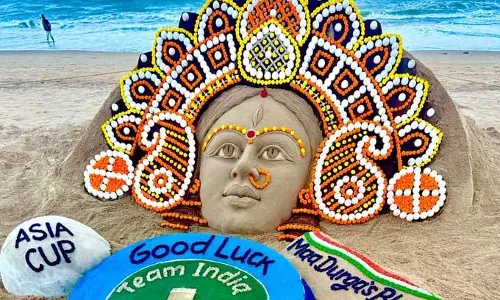 सुदर्शन पटनायक ने रेत पर उकेरी Asia Cup जीत की भव्य कलाकृति सुदर्शन पटनायक ने रेत पर उकेरी Asia Cup जीत की भव्य कलाकृति