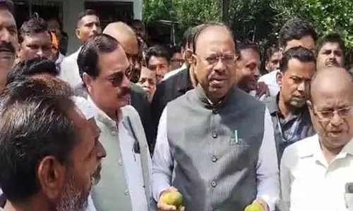 रिकॉर्ड तोड़ बारिश से 47 लाख हेक्टेयर फसल बर्बाद, राजस्व मंत्री ने दिया मदद का भरोसा रिकॉर्ड तोड़ बारिश से 47 लाख हेक्टेयर फसल बर्बाद, राजस्व मंत्री ने दिया मदद का भरोसा