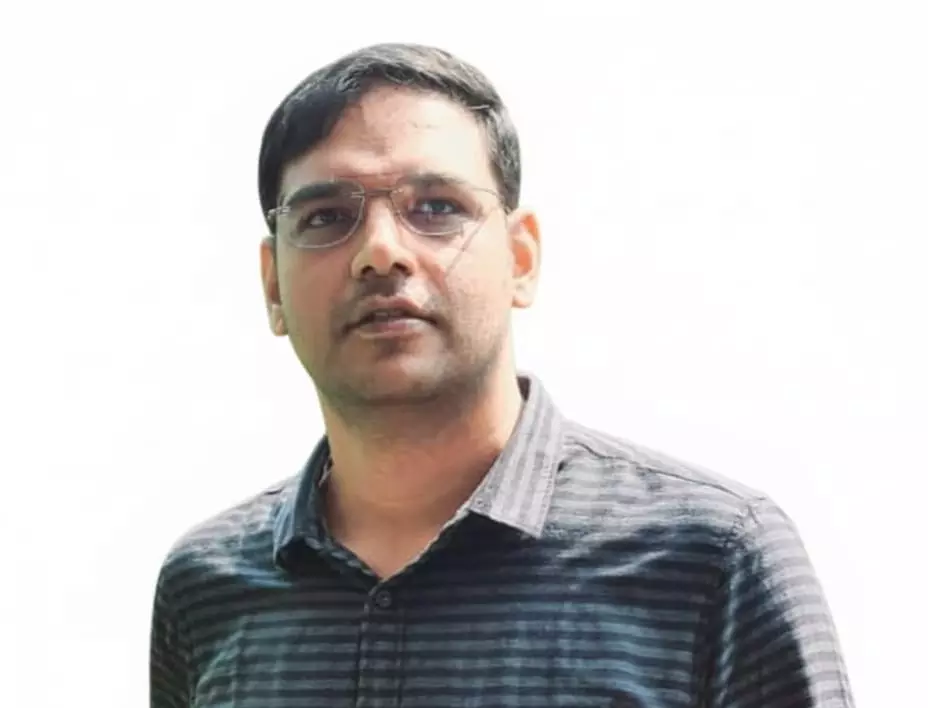 मेरे पापा अब बूढ़े हो रहे है... मेरे पापा अब बूढ़े हो रहे है...