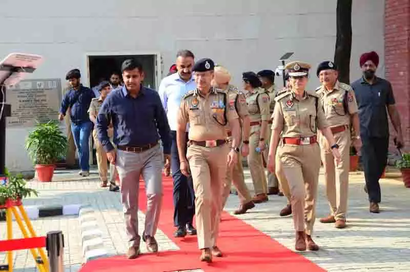 पंजाब के DGP ने बुद्धिमान यातायात प्रबंधन प्रणाली का शुभारंभ किया पंजाब के DGP ने बुद्धिमान यातायात प्रबंधन प्रणाली का शुभारंभ किया
