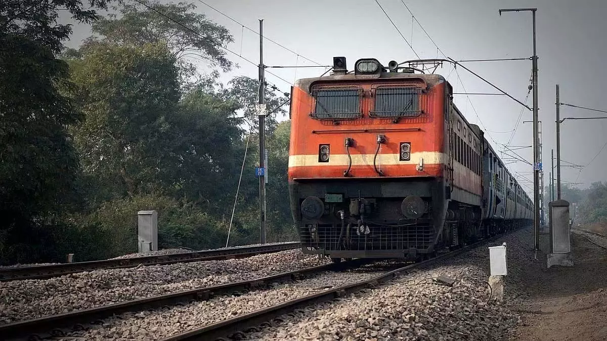 धम्मचक्र प्रवर्तन दिवस : पुणे, नासिक और सोलापुर से नागपुर तक विशेष ट्रेनों की घोषणा धम्मचक्र प्रवर्तन दिवस : पुणे, नासिक और सोलापुर से नागपुर तक विशेष ट्रेनों की घोषणा