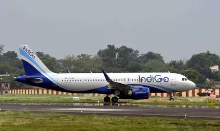 इंडिगो के विमान को मिली बम की धमकी, एयरपोर्ट पर सघन तलाशी इंडिगो के विमान को मिली बम की धमकी, एयरपोर्ट पर सघन तलाशी