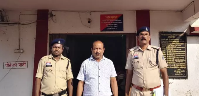 प्रधान पाठक ने रेप करने की कोशिश की, घर में अकेली थी महिला प्रधान पाठक ने रेप करने की कोशिश की, घर में अकेली थी महिला