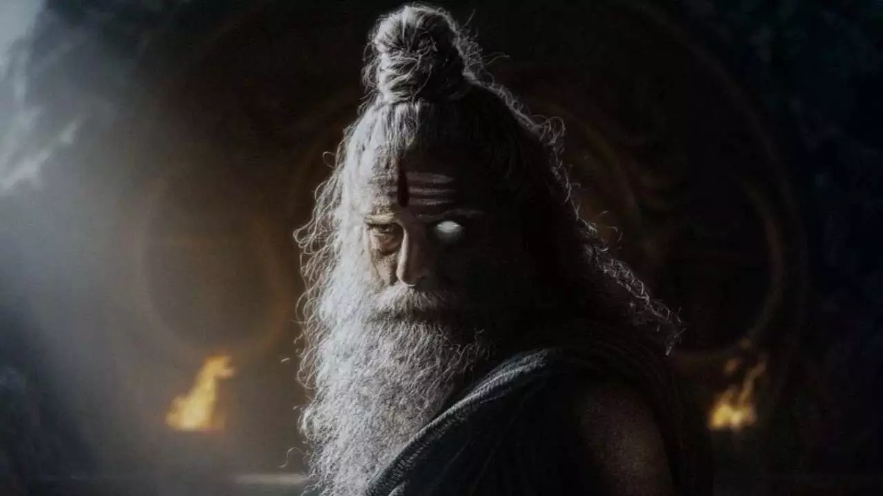 अक्षय खन्ना ने तेलुगु में महाकाली में Shukracharya के रूप में डेब्यू किया अक्षय खन्ना ने तेलुगु में महाकाली में Shukracharya के रूप में डेब्यू किया