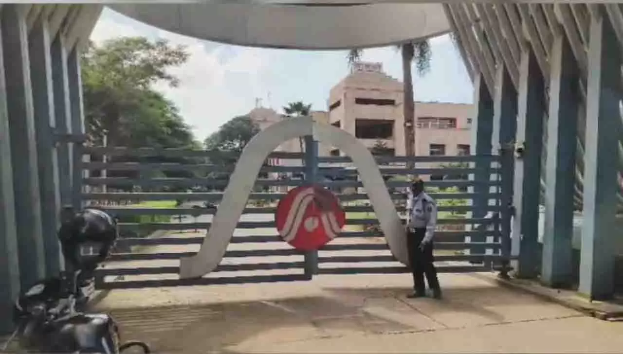 CBI ने नाल्को कार्यालय में नौकरी धोखाधड़ी के आरोपों की जांच शुरू की CBI ने नाल्को कार्यालय में नौकरी धोखाधड़ी के आरोपों की जांच शुरू की