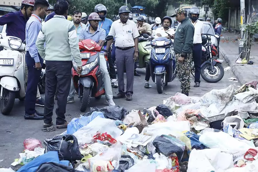 Karnataka : सेंट्रल सिटी कॉर्पोरेशन में सड़कों को गड्ढा मुक्त घोषित करने के निर्देश Karnataka : सेंट्रल सिटी कॉर्पोरेशन में सड़कों को गड्ढा मुक्त घोषित करने के निर्देश
