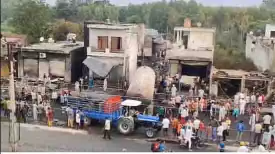 NHRC ने होशियारपुर विस्फोट मामले में पंजाब सरकार से मांगा जवाब NHRC ने होशियारपुर विस्फोट मामले में पंजाब सरकार से मांगा जवाब