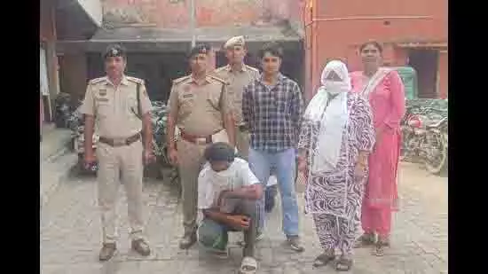 Panipat: कक्षा 2 के छात्र को शारीरिक दंड देने पर प्रिंसिपल और बस चालक गिरफ्तार Panipat: कक्षा 2 के छात्र को शारीरिक दंड देने पर प्रिंसिपल और बस चालक गिरफ्तार