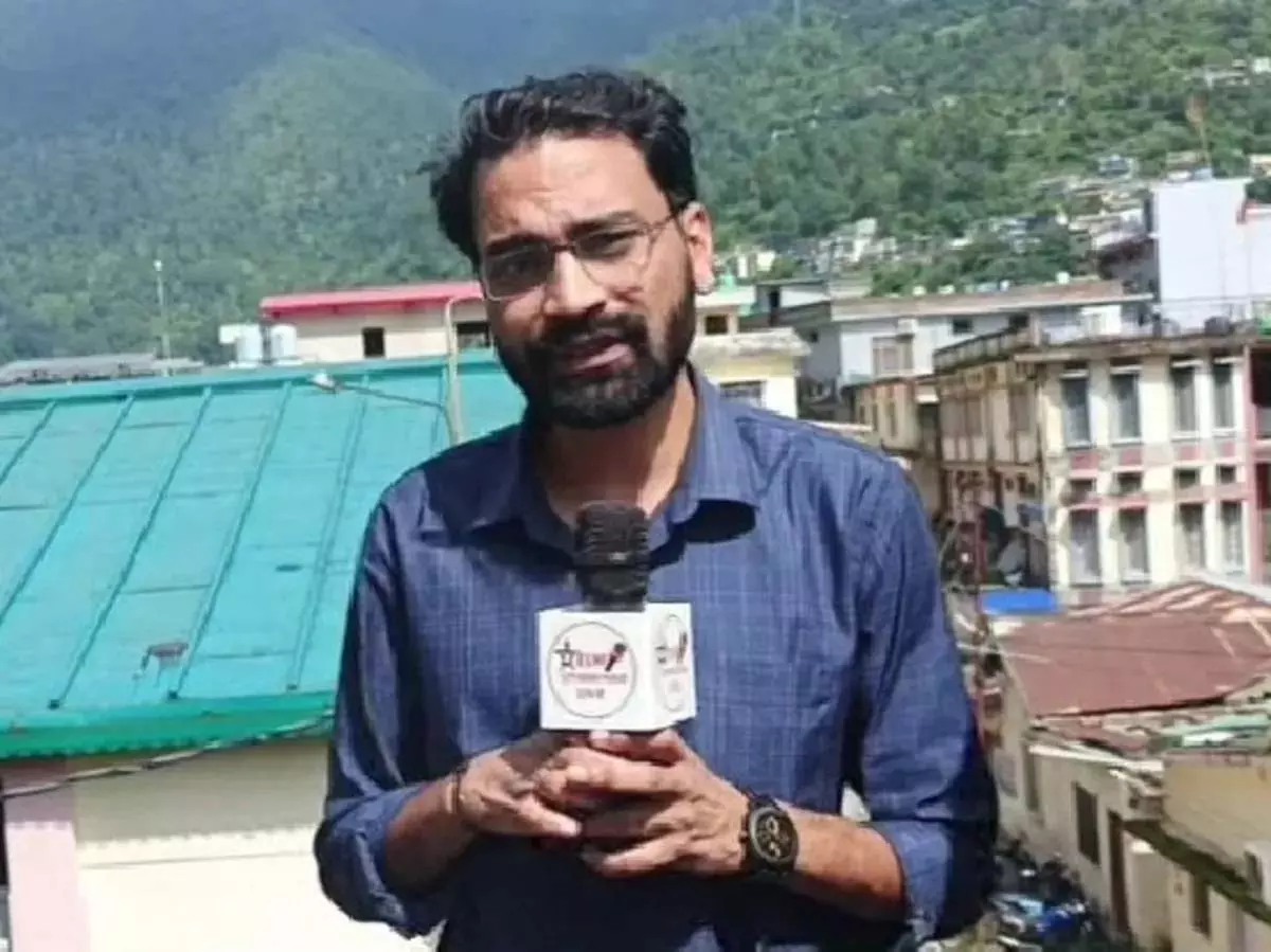 पत्रकार की लाश बरामद, शहर में शोक की लहर, CBI जांच की मांग उठी पत्रकार की लाश बरामद, शहर में शोक की लहर, CBI जांच की मांग उठी
