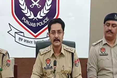 युद्ध नशों के विरुद्ध: पटियाला पुलिस ने तोड़ी सप्लाई चेन, 6 करोड़ की संपत्ति जब्त युद्ध नशों के विरुद्ध: पटियाला पुलिस ने तोड़ी सप्लाई चेन, 6 करोड़ की संपत्ति जब्त