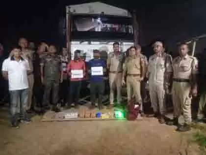 असम और मणिपुर में 11 करोड़ रुपये मूल्य की ड्रग्स जब्त, चार गिरफ्तार असम और मणिपुर में 11 करोड़ रुपये मूल्य की ड्रग्स जब्त, चार गिरफ्तार