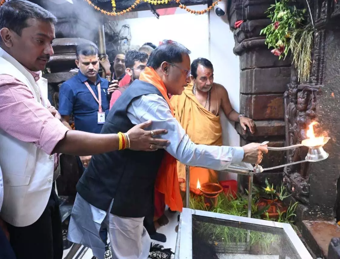 मुख्यमंत्री विष्णुदेव साय ने रतनपुर महामाया मंदिर में नवरात्रि पर की पूजा अर्चना मुख्यमंत्री विष्णुदेव साय ने रतनपुर महामाया मंदिर में नवरात्रि पर की पूजा अर्चना