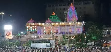 सूरत में मां उमिया की हुई भव्य महाआरती, सेना ने नाम समर्पित रहा आयोजन सूरत में मां उमिया की हुई भव्य महाआरती, सेना ने नाम समर्पित रहा आयोजन