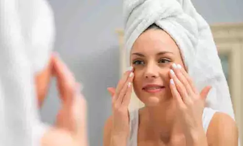 Skin Care: बिना किसी मेहनत के पाएं चमकदार त्वचा, बस रात में अपनाएं ये आदत