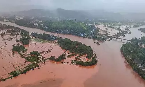 Maharashtra : बाढ़ राहत और पुनर्वास के लिए जिला निधि के तत्काल उपयोग की अनुमति दी Maharashtra : बाढ़ राहत और पुनर्वास के लिए जिला निधि के तत्काल उपयोग की अनुमति दी