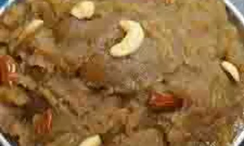 Aate Ka Halwa : घर पर बनाएं नवरात्रि स्पेशल आटे का हलवा Aate Ka Halwa : घर पर बनाएं नवरात्रि स्पेशल आटे का हलवा