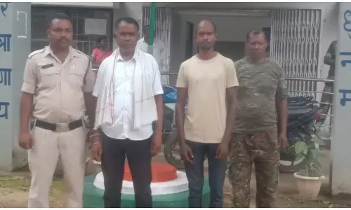 प्रेमिका के गांव में पकड़ाया प्रेमी, तालिबानी सजा देने वाले ग्रामीण गिरफ्तार