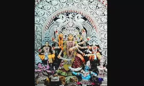 Dussehra : ओडिशा का कटक शहर 36 चांदी की झांकियों से जगमगा उठा