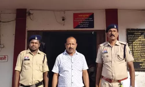 प्रधान पाठक ने रेप करने की कोशिश की, घर में अकेली थी महिला प्रधान पाठक ने रेप करने की कोशिश की, घर में अकेली थी महिला